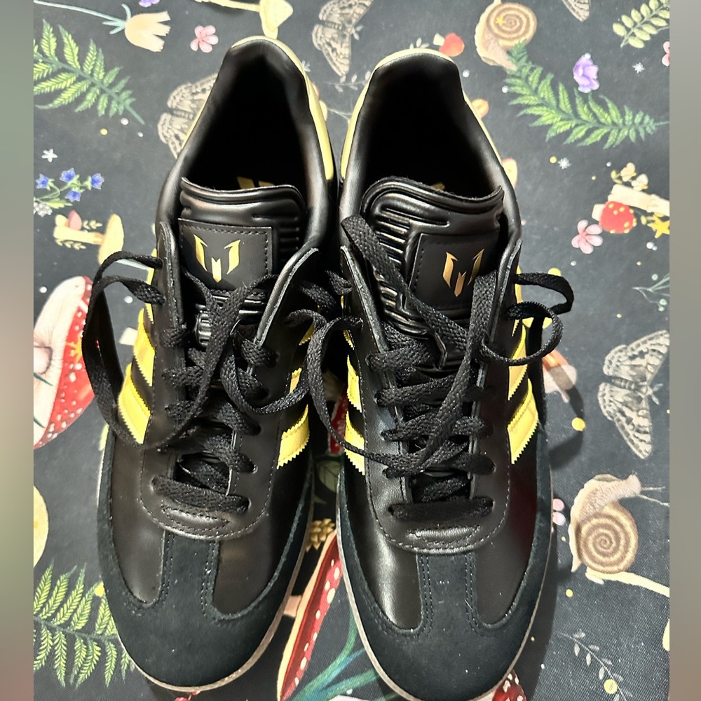 Adidas SAMBA MESSI INDOOR SOCCER SHOES 9.5 men’s